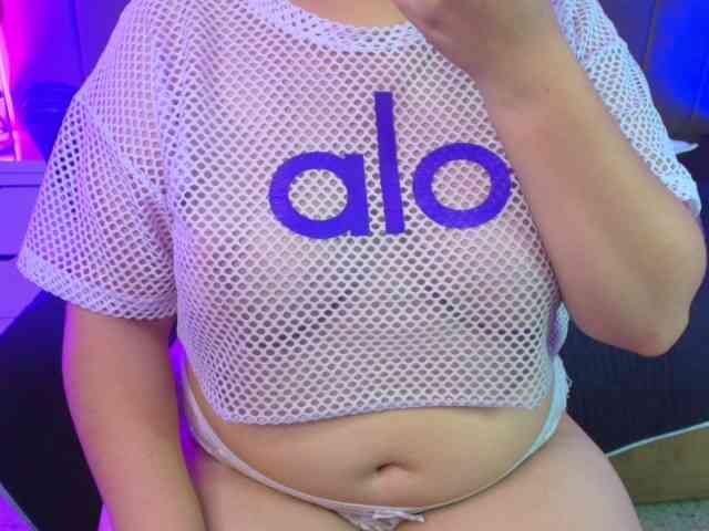 IrisRoses webcam