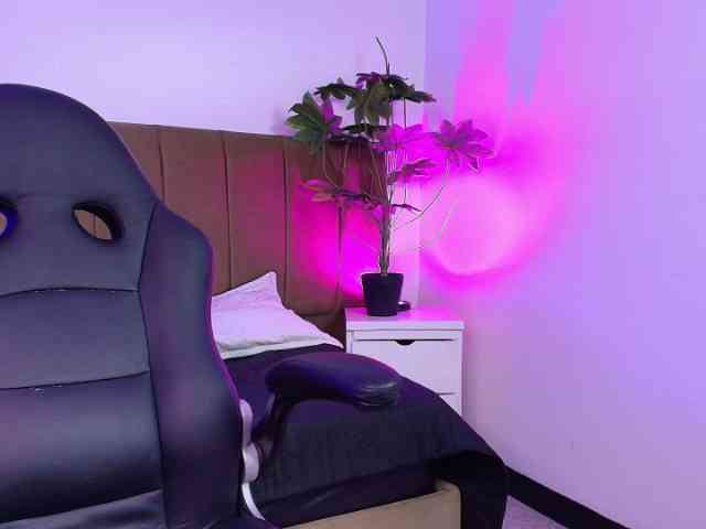 IrisRoses webcam