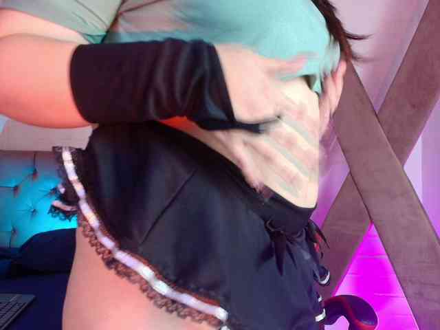 IrisRoses webcam