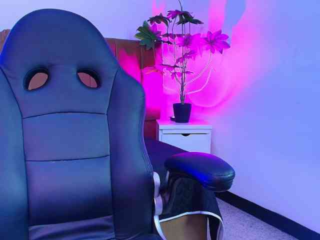 IrisRoses webcam