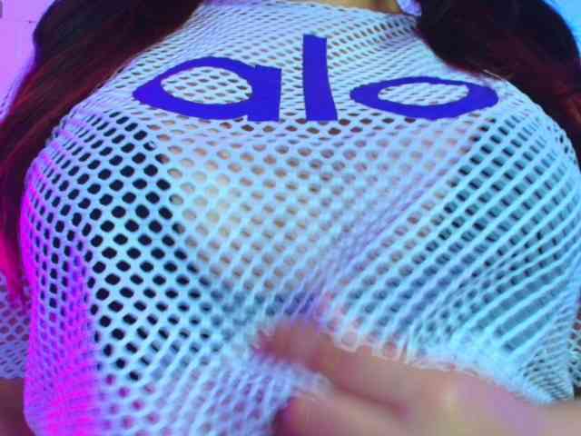 IrisRoses webcam