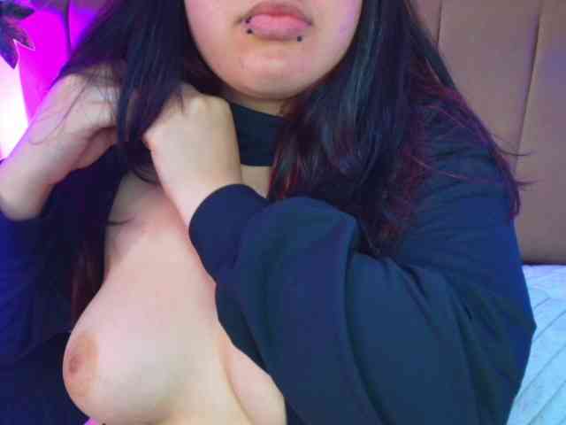 IrisRoses webcam