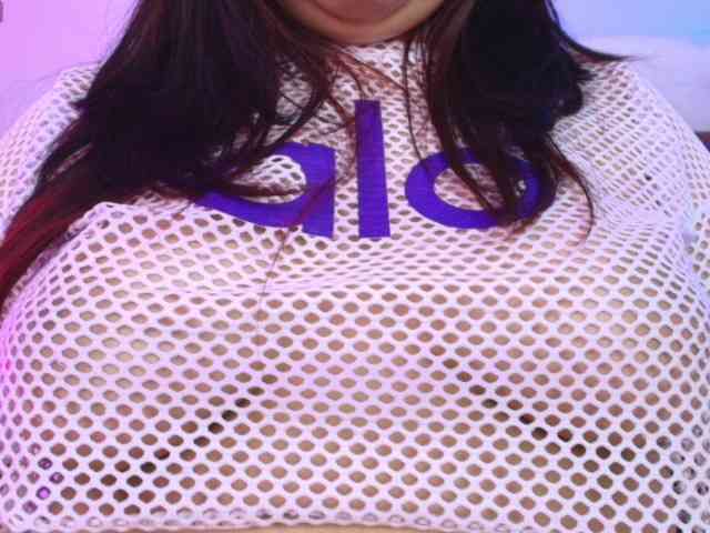 IrisRoses webcam
