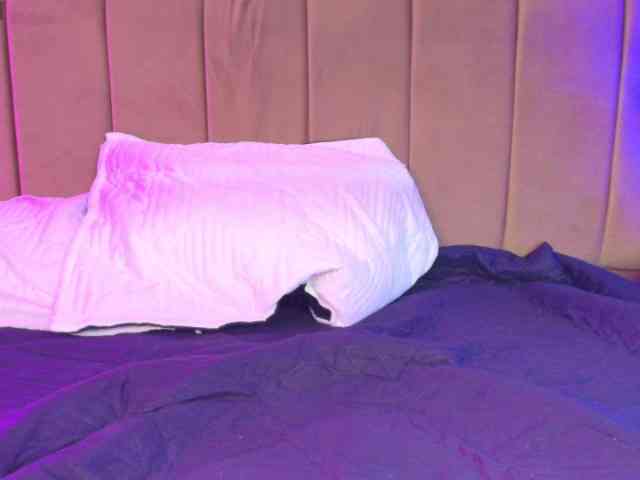 IrisRoses webcam