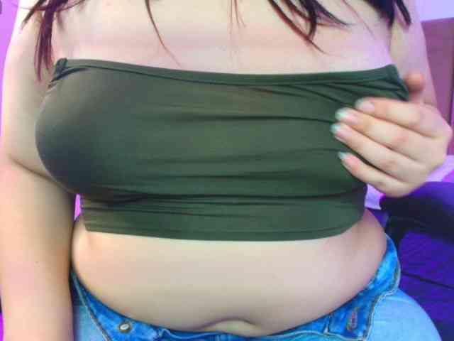 IrisRoses webcam