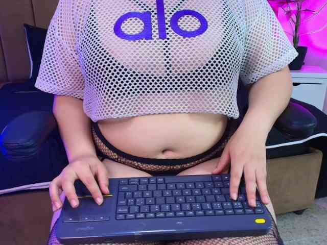 IrisRoses webcam