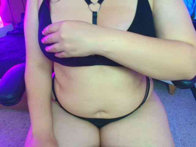 IrisRoses webcam