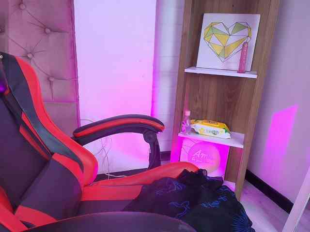 IrisRoses webcam