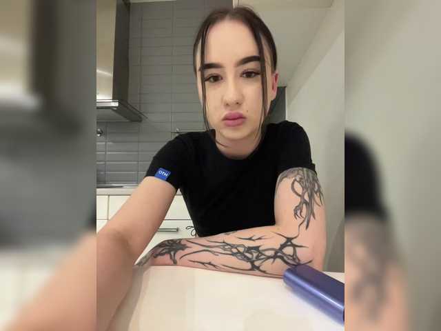 KiraKont live cam on BongaCams
