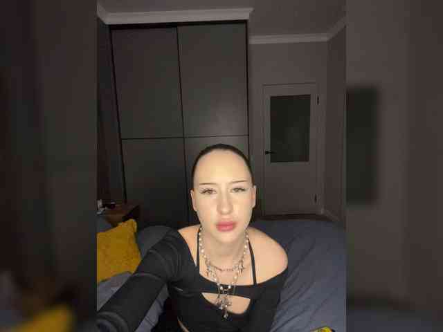 KiraKont webcam