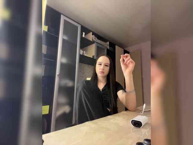 KiraKont webcam
