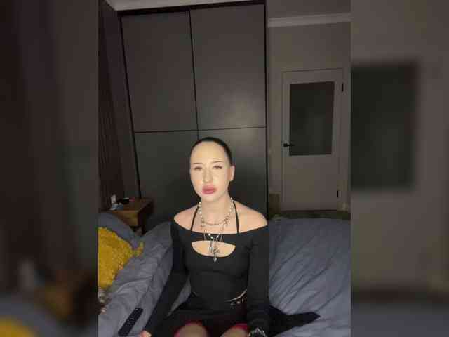KiraKont webcam