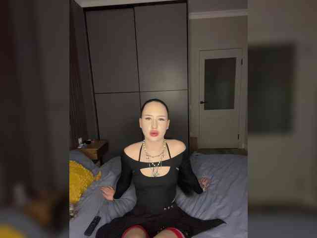 KiraKont webcam