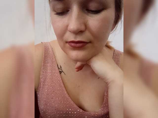 Dana18-1 live cam on BongaCams