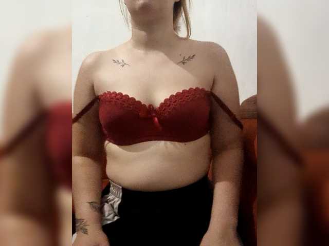 Dana18-1 live cam on BongaCams
