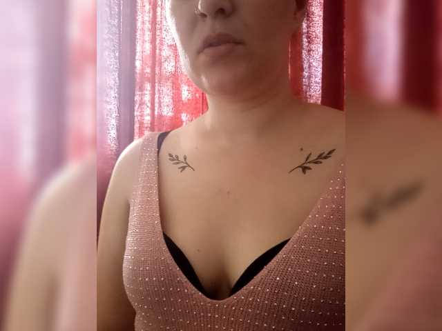 Dana18-1 live cam on BongaCams