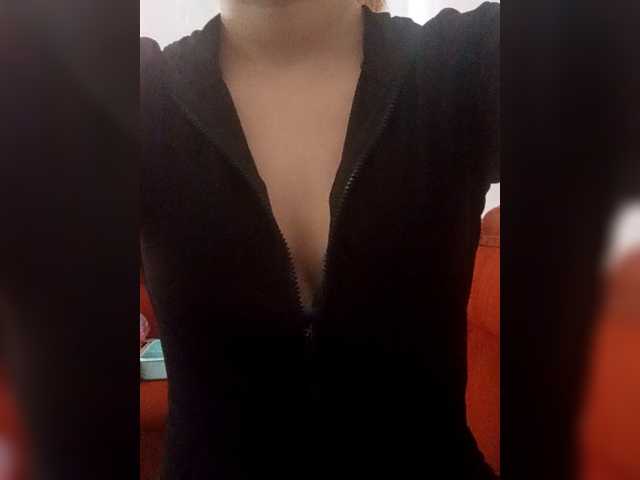 Dana18-1 live cam on BongaCams