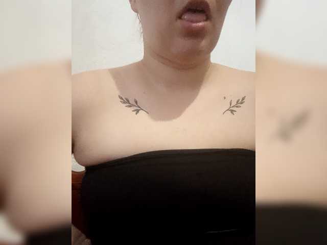 Dana18-1 live cam on BongaCams