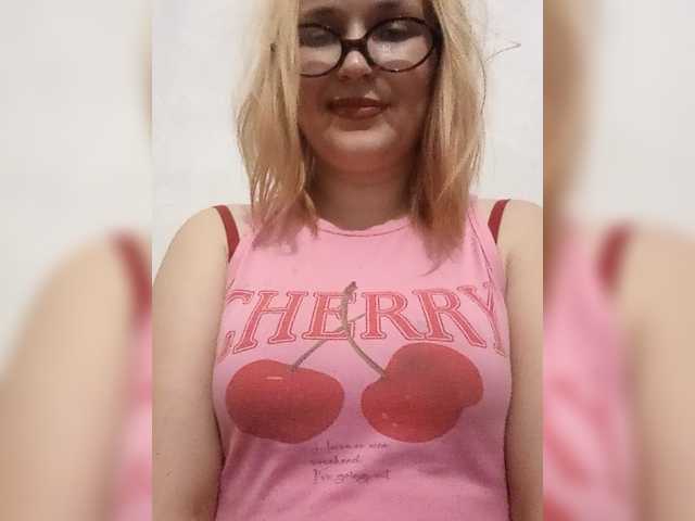 Dana18-1 live cam on BongaCams