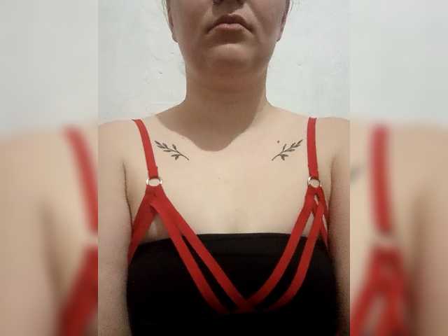 Dana18-1 live cam on BongaCams