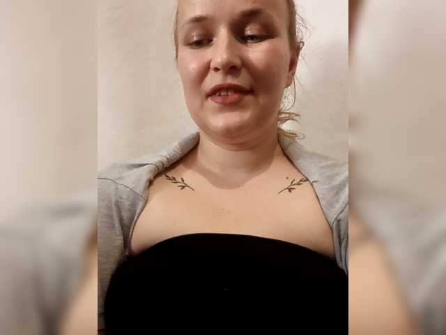 Dana18-1 live cam on BongaCams