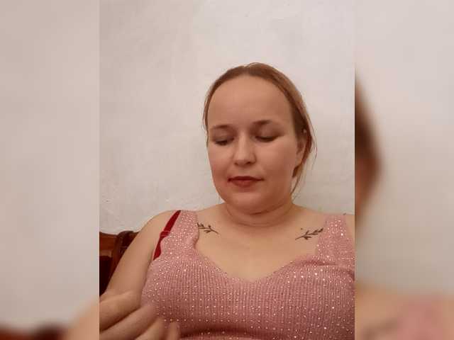 Dana18-1 live cam on BongaCams