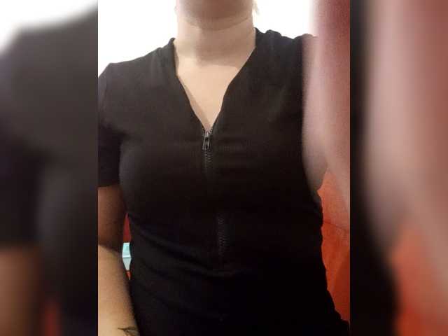 Dana18-1 live cam on BongaCams