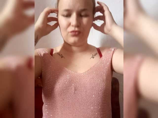 Dana18-1 live cam on BongaCams
