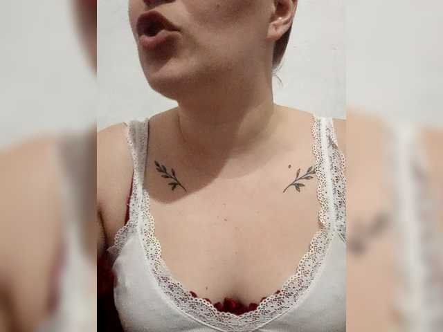 Dana18-1 live cam on BongaCams