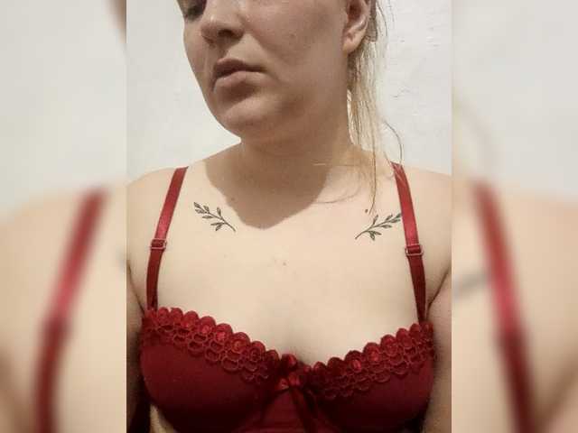 Dana18-1 live cam on BongaCams