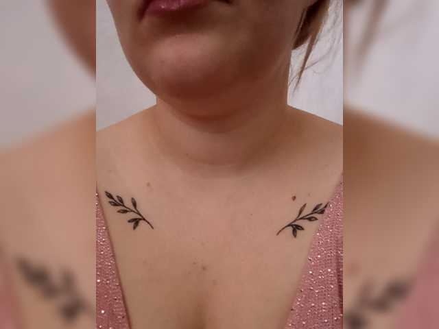 Dana18-1 live cam on BongaCams