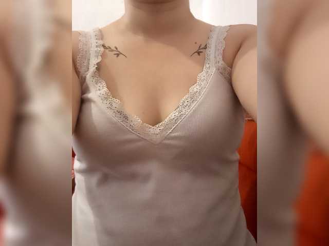 Dana18-1 live cam on BongaCams