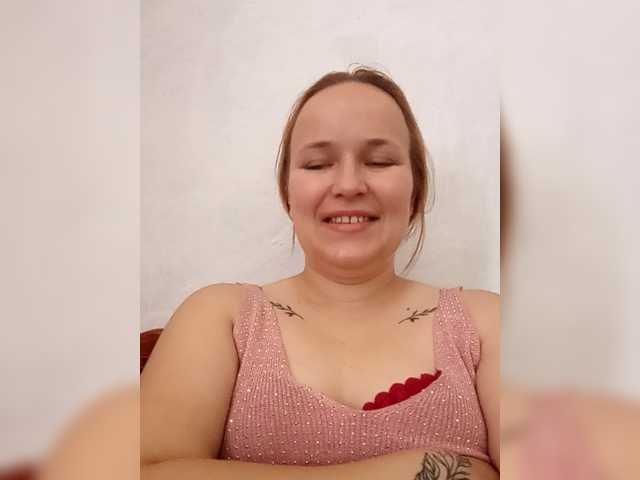 Dana18-1 live cam on BongaCams