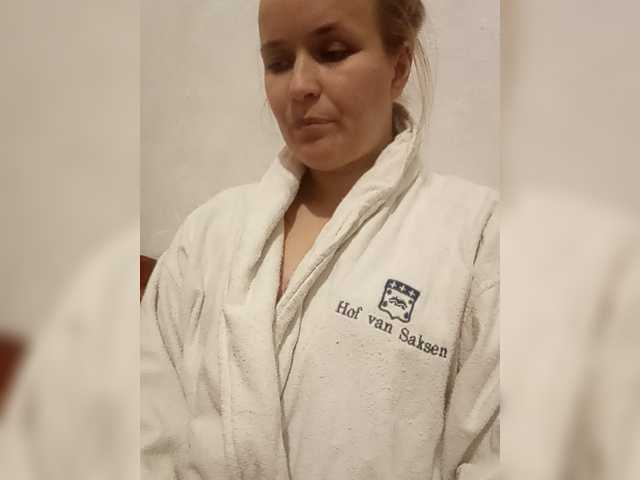 Dana18-1 live cam on BongaCams
