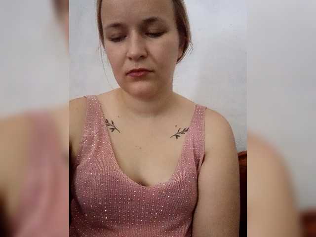 Dana18-1 live cam on BongaCams