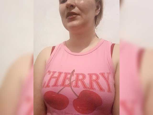 Dana18-1 live cam on BongaCams