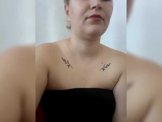 Dana18-1 live cam on BongaCams