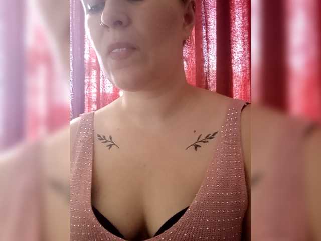 Dana18-1 live cam on BongaCams