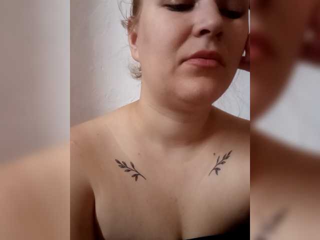 Dana18-1 live cam on BongaCams