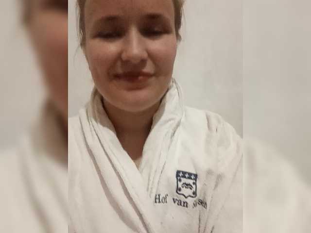 Dana18-1 live cam on BongaCams