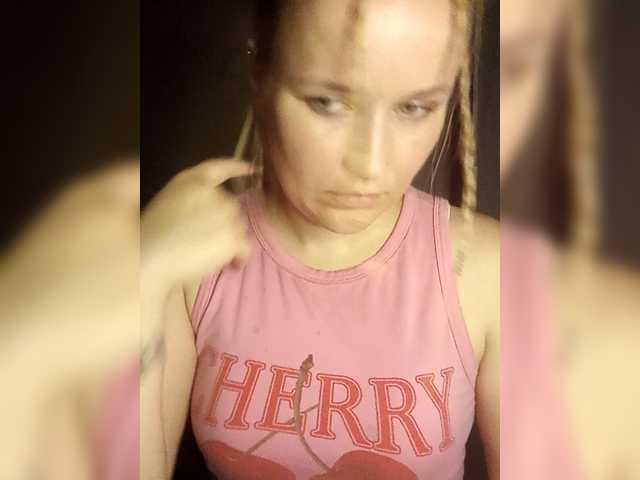 Dana18-1 live cam on BongaCams