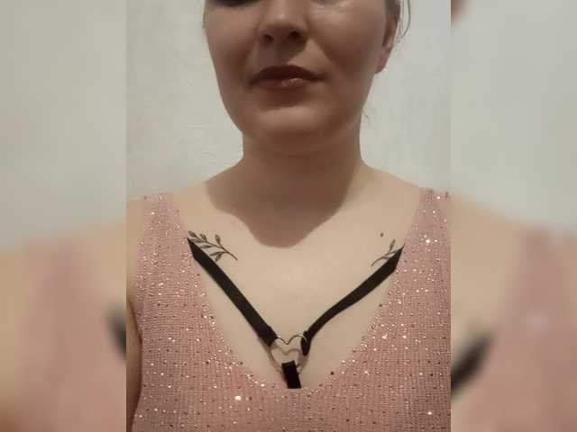 Dana18-1 live cam on BongaCams
