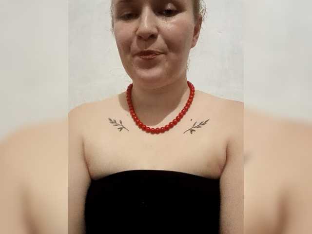 Dana18-1 live cam on BongaCams