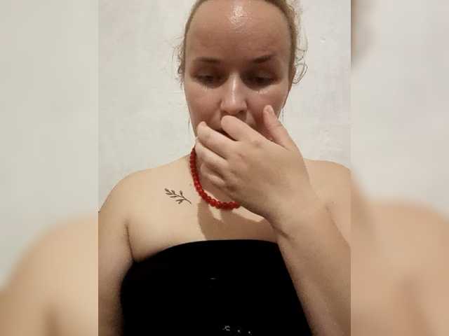 Dana18-1 live cam on BongaCams