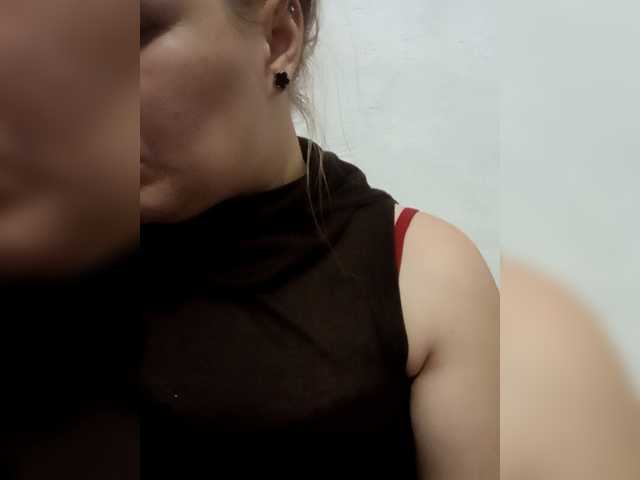 Dana18-1 live cam on BongaCams