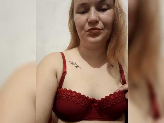 Dana18-1 live cam on BongaCams