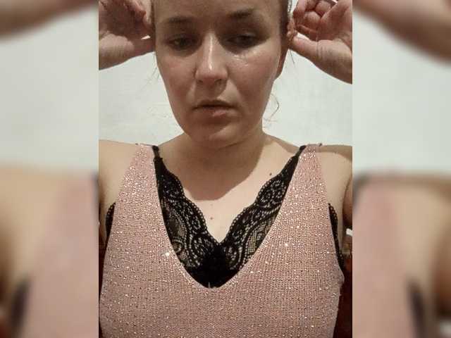 Dana18-1 live cam on BongaCams