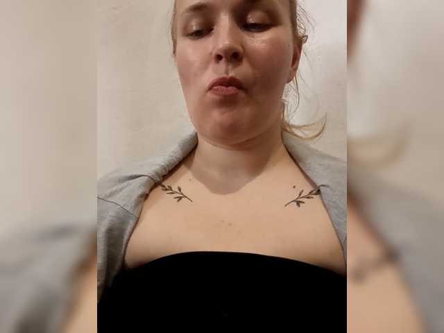 Dana18-1 live cam on BongaCams