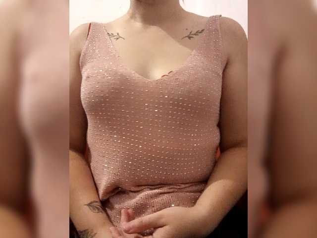 Dana18-1 live cam on BongaCams