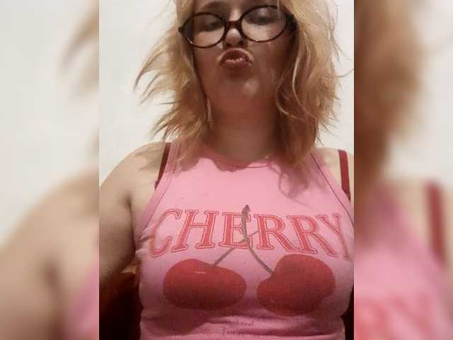 Dana18-1 live cam on BongaCams